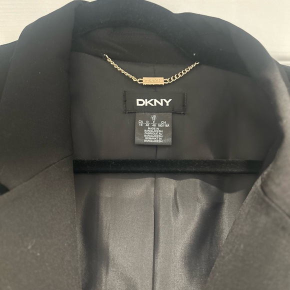 NWOT DKNY Women’s Black Blazer - Picture 2 of 6